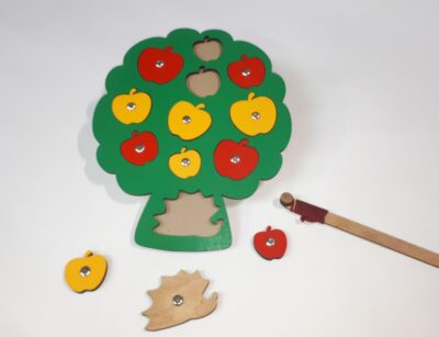 Simple Apple Peg Puzzle Wooden Toy For Preschool Early Learning