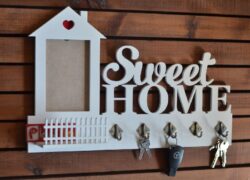 Sweet Home Key Hanger with Fence
