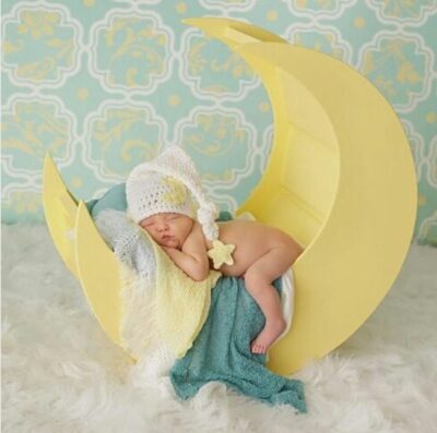 Crib moon for the baby