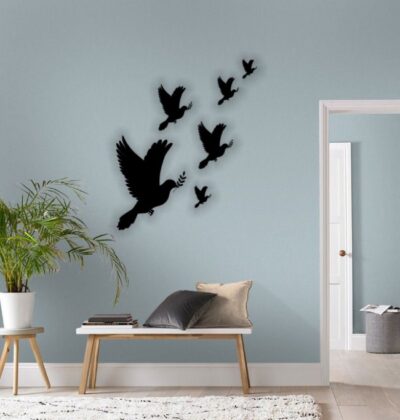 Pigeon wall decor