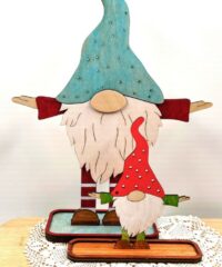Gnome earrings stand